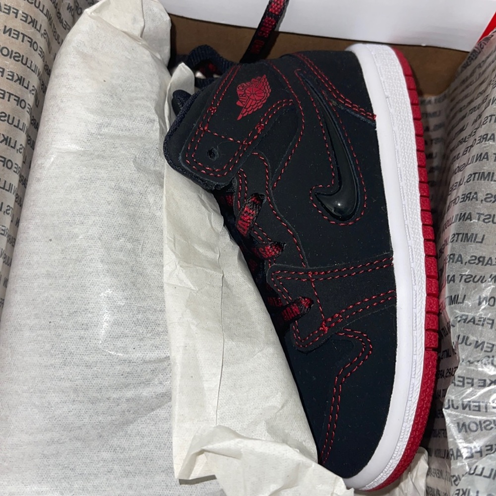 Toddler Jordan Sneaker ‘Fearless’ Size 7c
